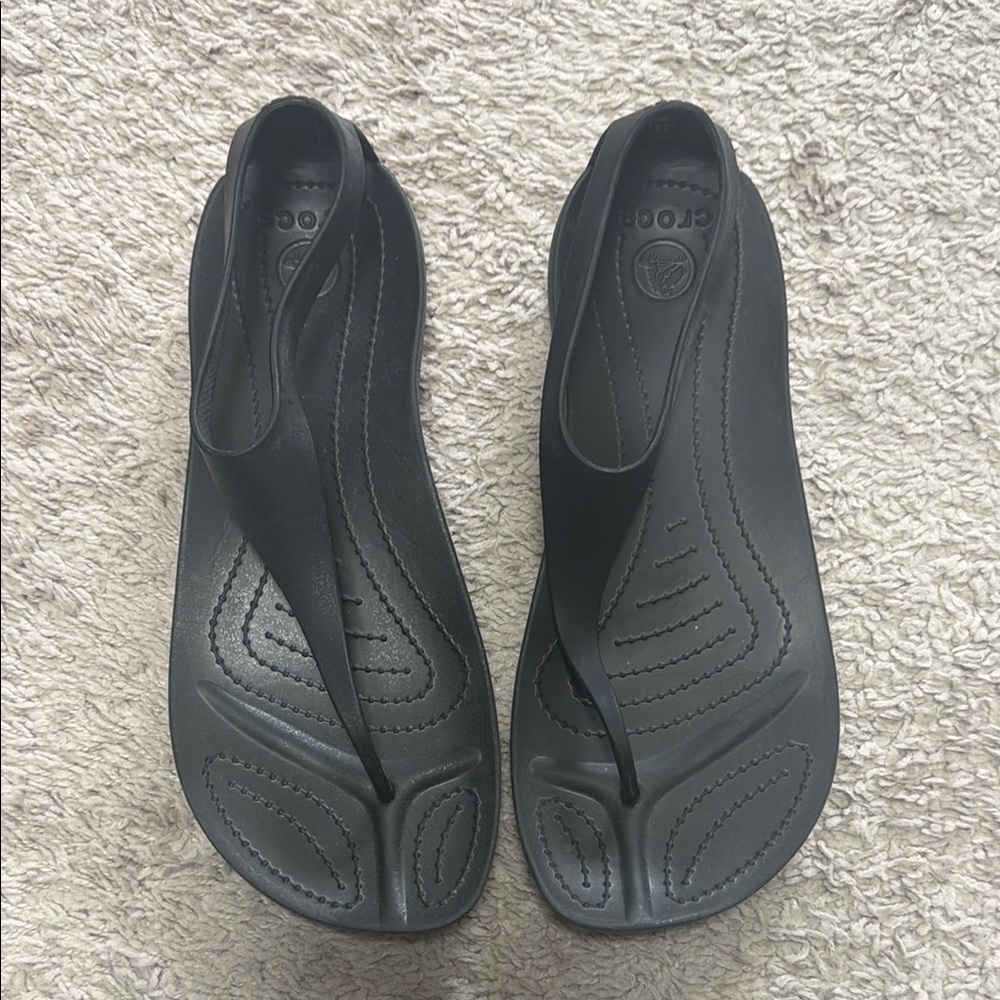 Black Crocs-style Women's Thong Sandals T-strap